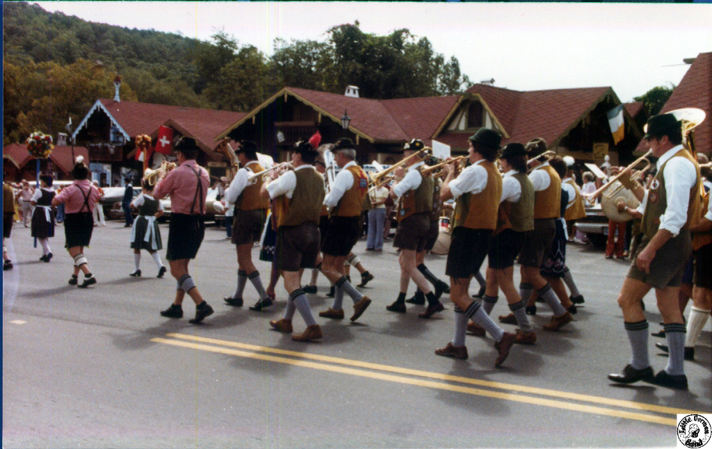 1979 09 23 02 marching through Georgia-Helen that is.jpg
